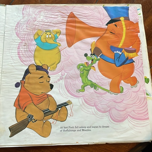 Walt Disney presents Winnie the Pooh and the Blustery Day album LP w/ storybook - Picture 8 of 16